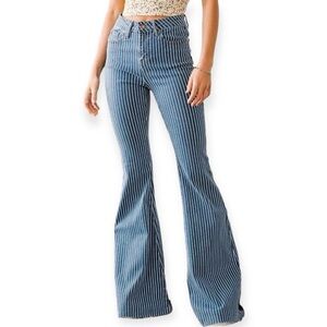Judy Blue Super Flare Jeans Size 5/27
